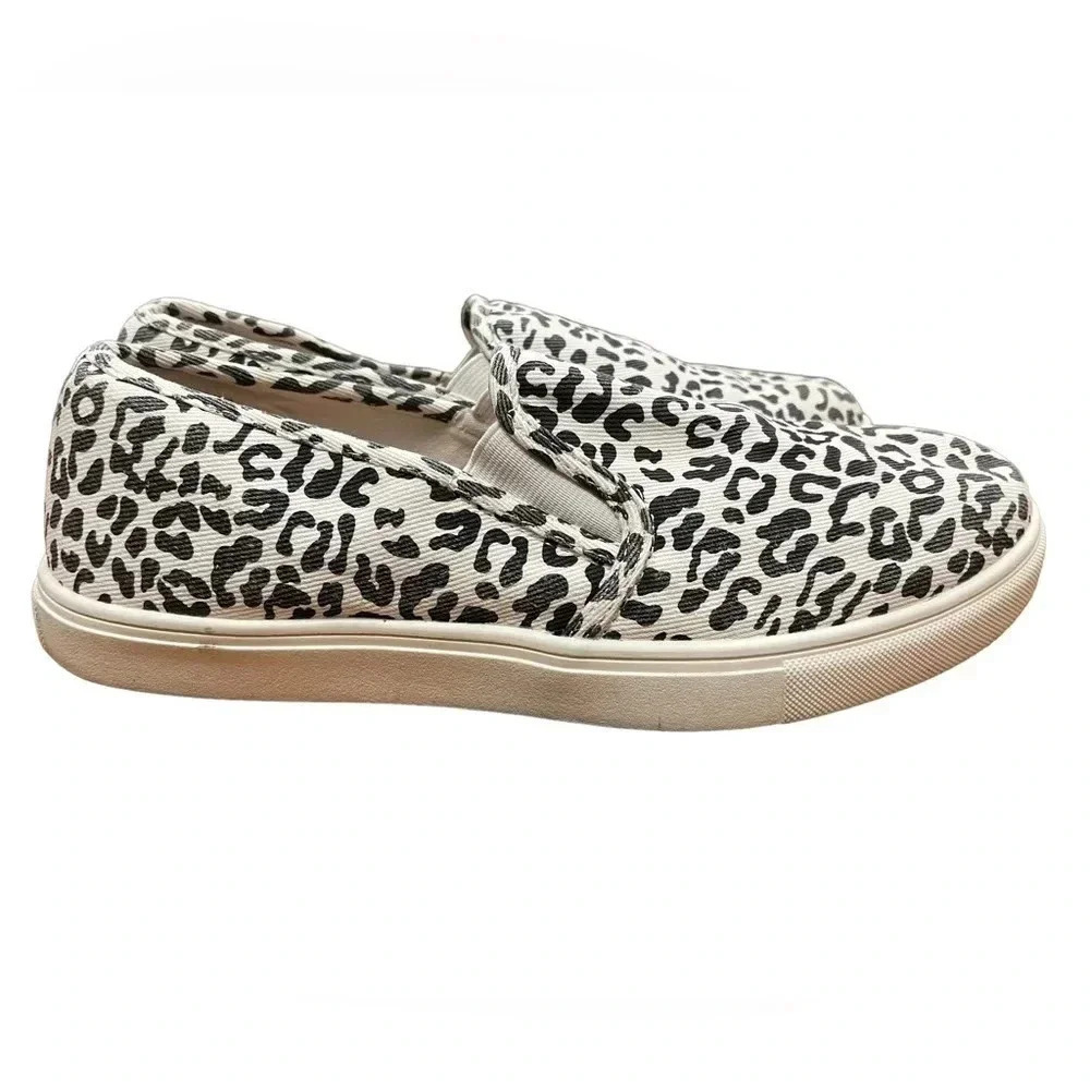 Torrid Leopard Print Slip  On Shoes Size 8WW